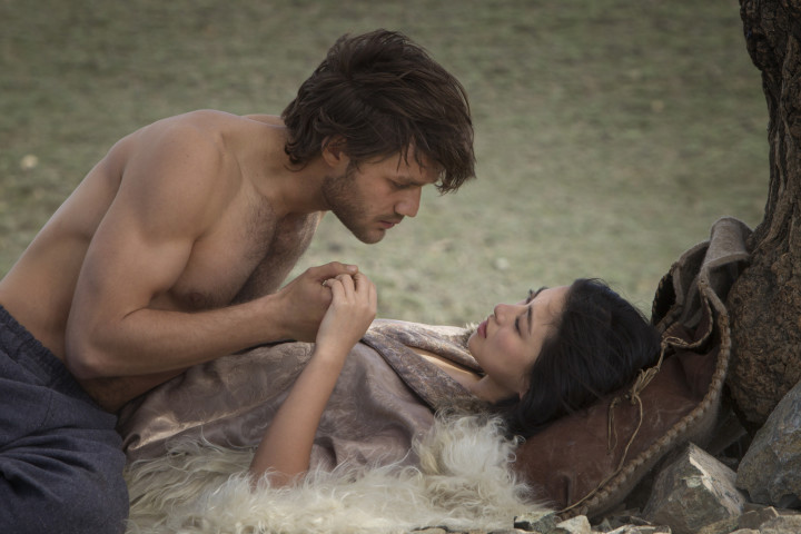 Lorenzo Richelmy (L) and Zhu Zhu (R) in a scene from Netflix's "Marco Polo." Photo Credit: Phil Bray for Netflix